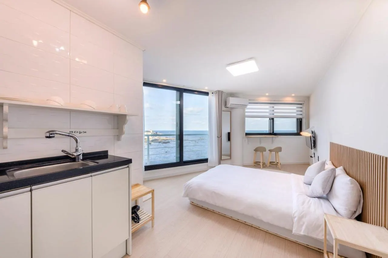 On The Sea Pension 제주 펜션