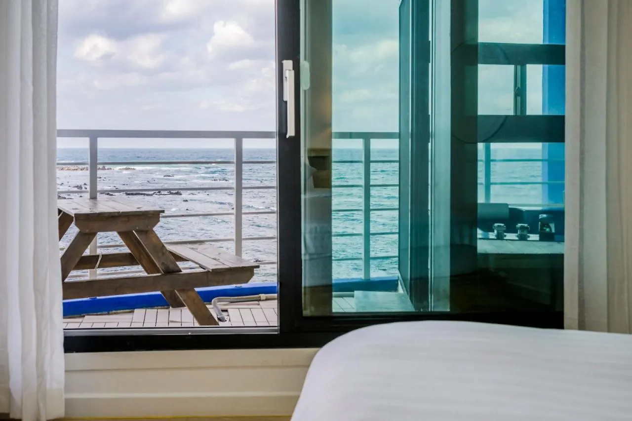 On The Sea Pension 제주 0*,  대한민국
