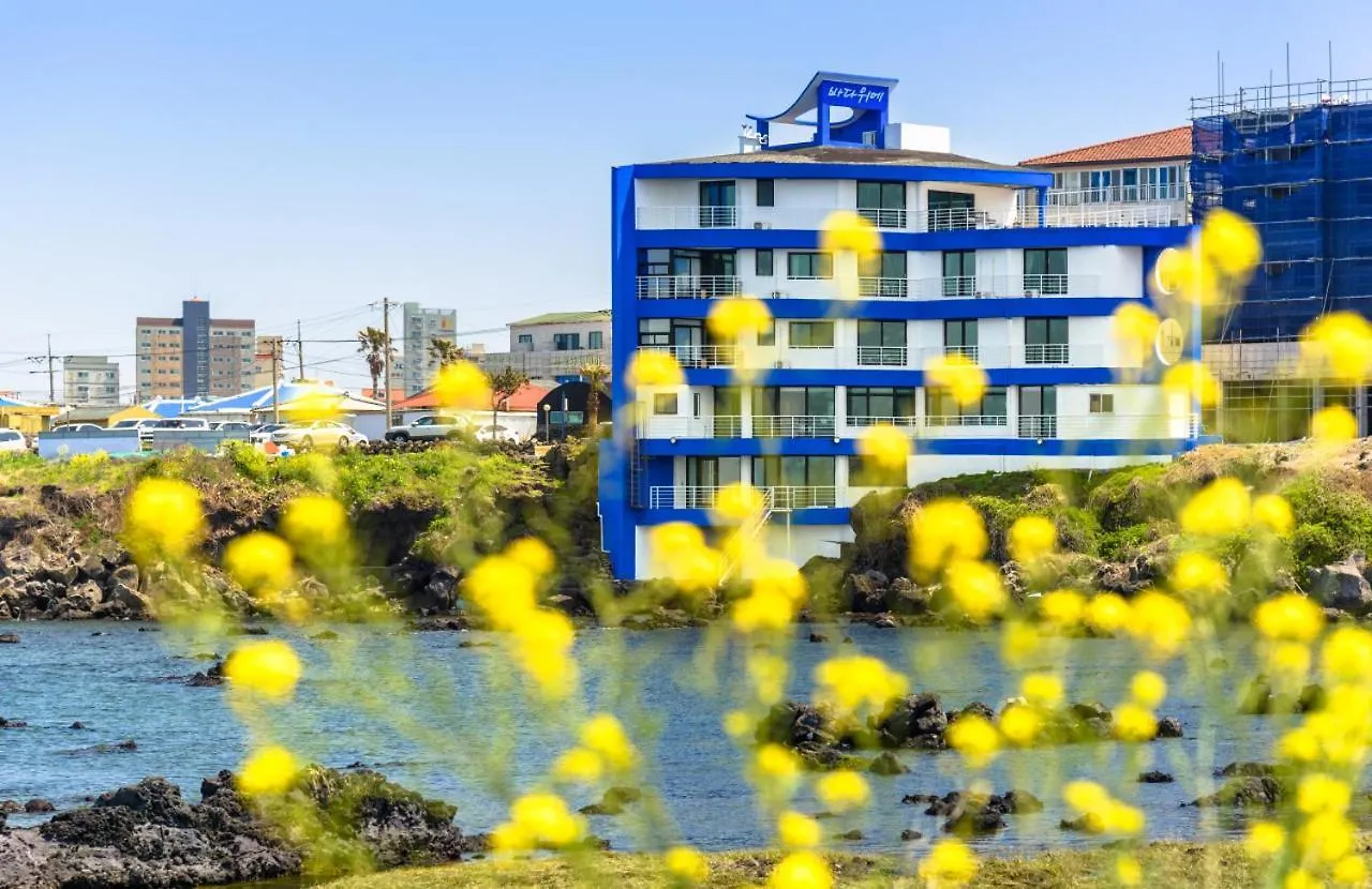On The Sea Pension 제주