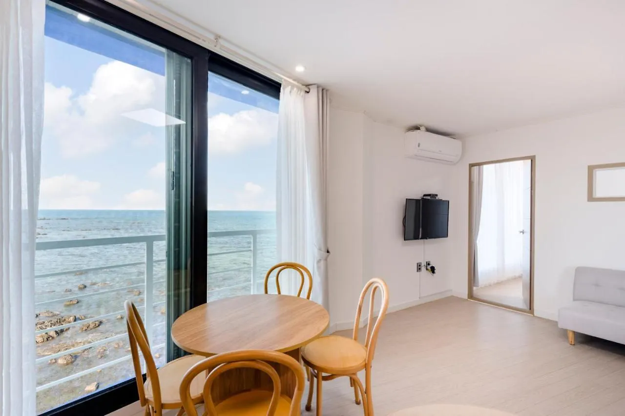 Σπίτι διακοπών On The Sea Pension Τζέτζου